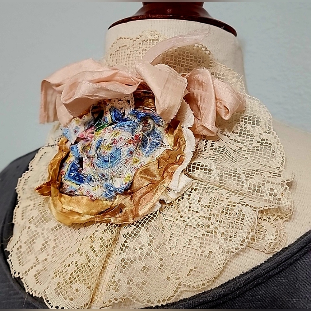 JABOT Slow Stitching MOSSIE ANNA ARTISAN DESIGN NWT - Picture 5 of 6